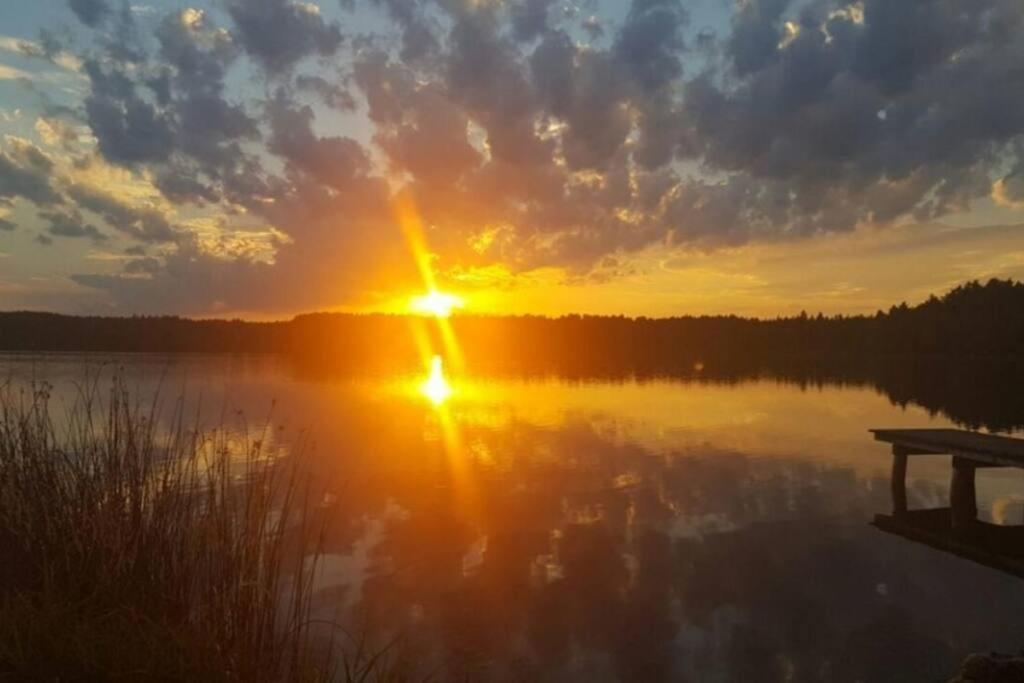 רודינג Bungalow Direkt Am See, Mit Eigenem Boot מראה חיצוני תמונה